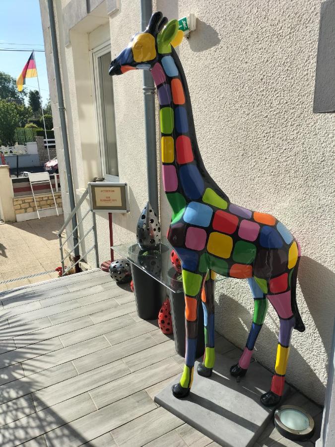 Hotel Le 6 3 Home Port En Bessin エクステリア 写真