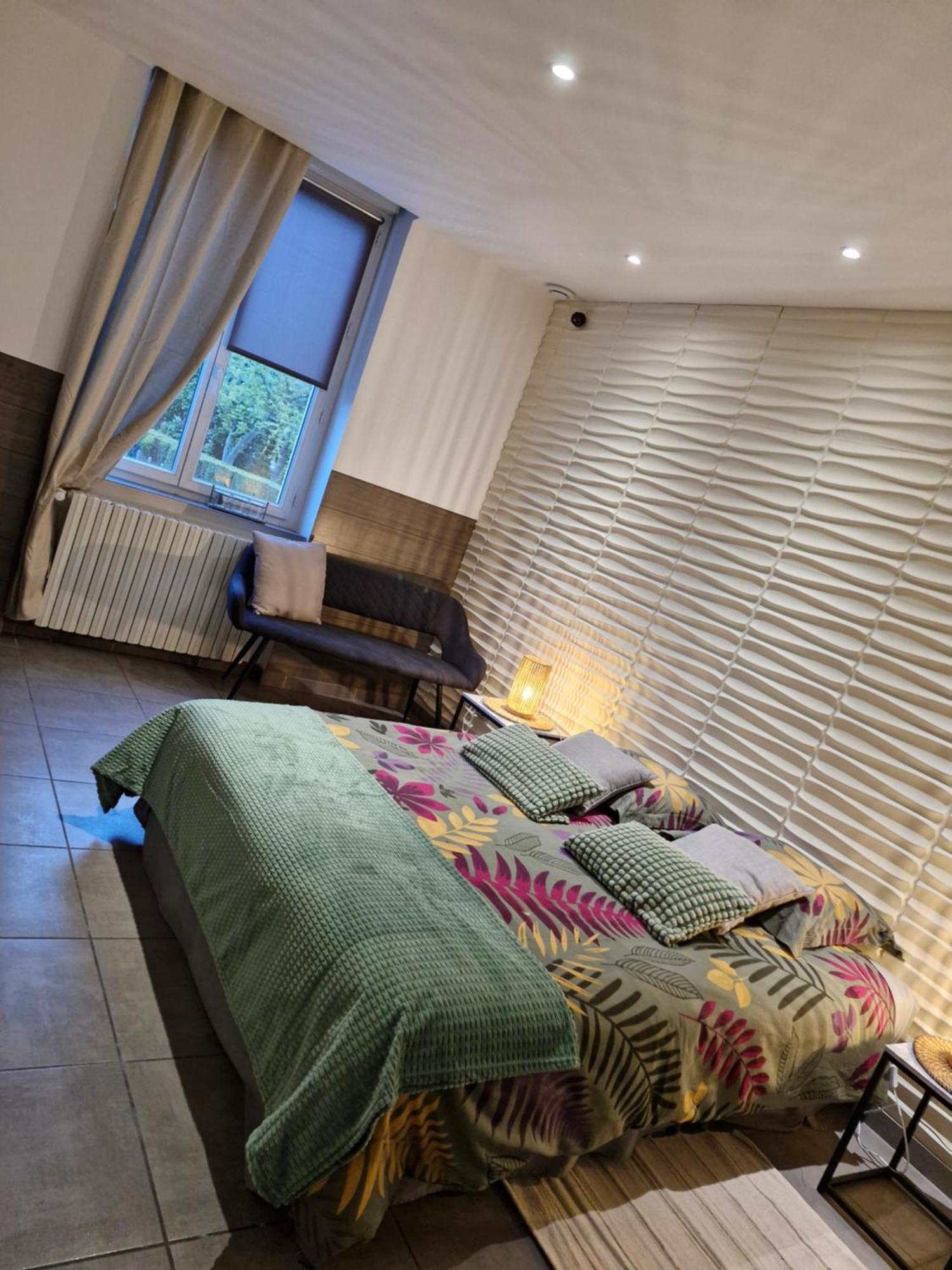 Hotel Le 6 3 Home Port En Bessin 部屋 写真
