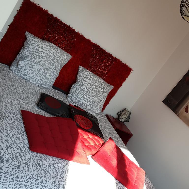 Hotel Le 6 3 Home Port En Bessin エクステリア 写真